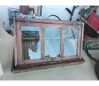 VITRINE PYRAMIDAL A SUSPENDRE
