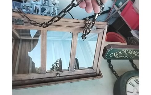 VITRINE PYRAMIDAL A SUSPENDRE