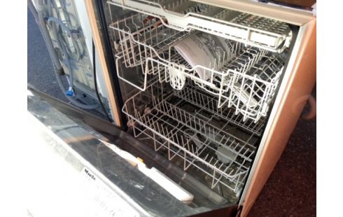 LAVE VAISSELLE ENCASTRABLE MIELE