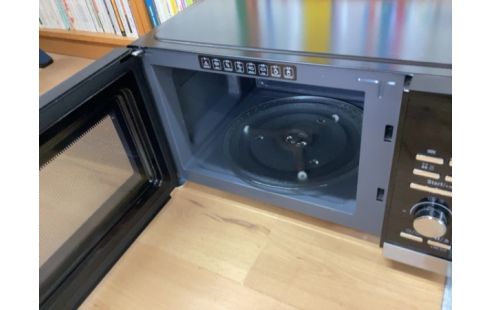 FOUR MICRO ONDES ESSENTIEL.B EG285