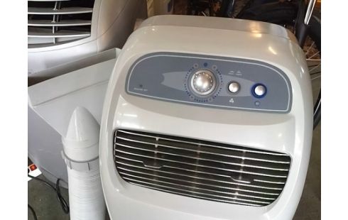 CLIMATISEUR MOBILE YORK  (AVEC NOTICE ET TUYAU)