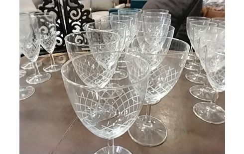 VERRES A EAU LOT 11