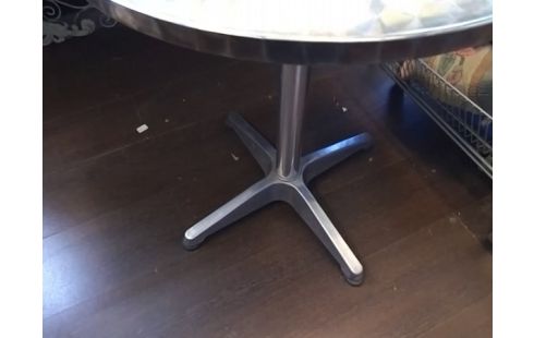 TABLE BISTROT .