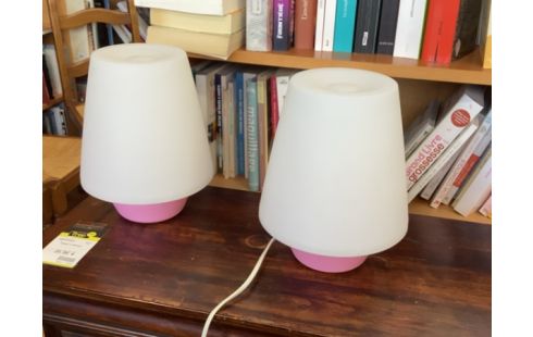 LAMPE MODERNE ROSE ET BLANCHE