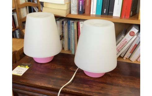 LAMPE MODERNE ROSE ET BLANCHE