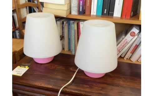 LAMPE MODERNE ROSE ET BLANCHE