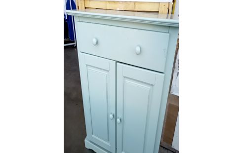 MEUBLE BAS LAQUÉE VERT
