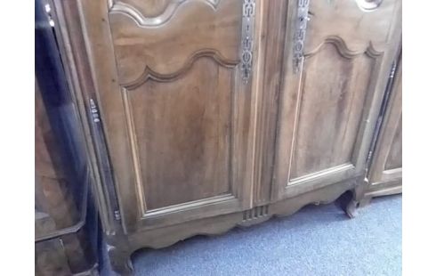 ARMOIRE 2P AVEC ETAGERES