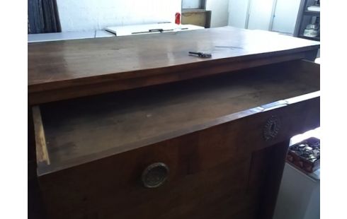 SECRETAIRE ANCIEN 3P 1T (NE FERME PAS)