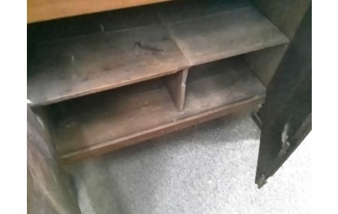 SECRETAIRE ANCIEN 3P 1T (NE FERME PAS)