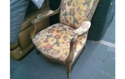 FAUTEUIL VOLTAIRE JAUNE MOTIF FLEURS