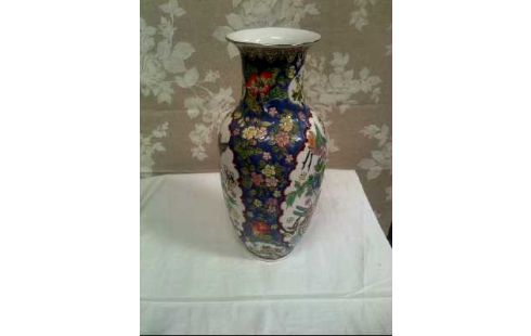 VASE PORZELLAN CHINESISCH COLORIERT