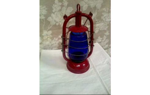 LAMPE A PETROLE