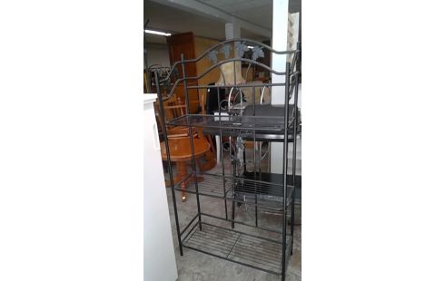 ETAGERE FER SUR  L'UNE