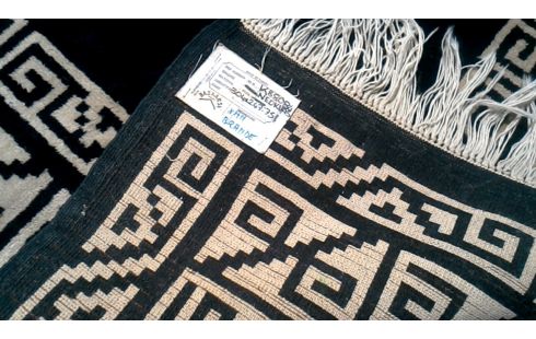 TAPIS NOUE MAIN MET NOIR