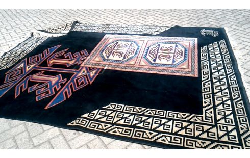 TAPIS NOUE MAIN MET NOIR