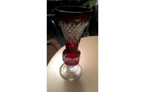 VASE CRISTAL ROUGE