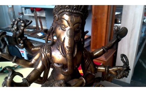 STATUE BRONZE