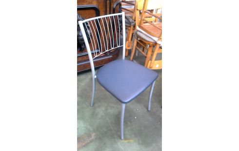 2 FAUTEUILS, , CUISINE GRIS METAL BLEUE SIMILI CUIR