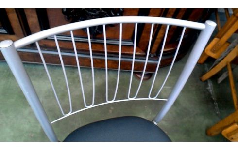 2 FAUTEUILS, , CUISINE GRIS METAL BLEUE SIMILI CUIR