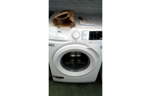 LESSIVEUSE AEG