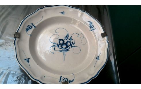 ASSIETTE ANCIEN BLANCHE BLEUE
