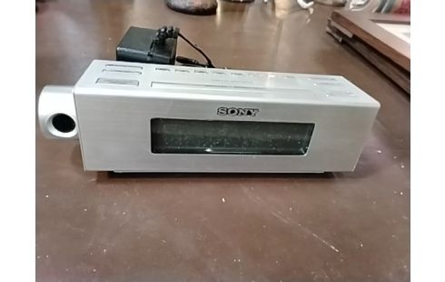 RADIO REVEIL SONY