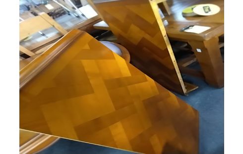 TABLE OVALE STYLE LXV AVEC