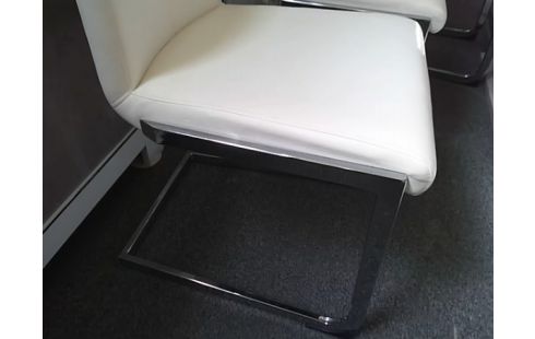 LOT DE 4 CHAISES MODERNES BLANCHES (QLQS TACHES)