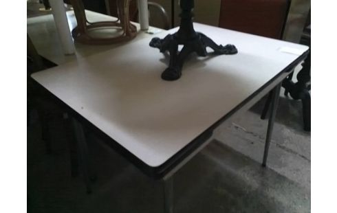 TABLE FORMICA BLANCHE