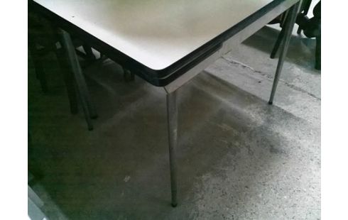 TABLE FORMICA BLANCHE
