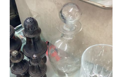 CARAFE ARRONDI BOUCHON