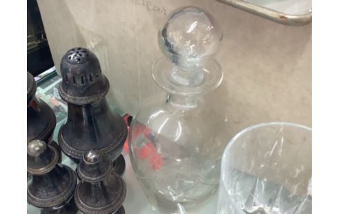 CARAFE ARRONDI BOUCHON