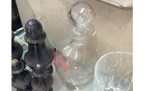 CARAFE ARRONDI BOUCHON