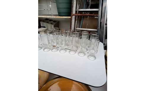 VERRES PM LE LOT DE 19