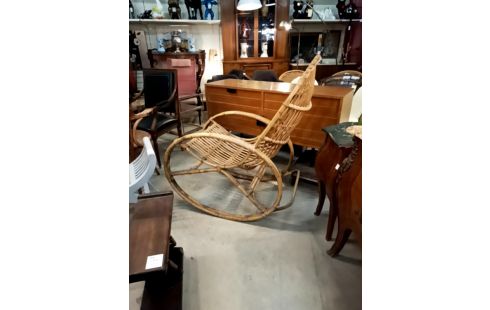 ROCKING CHAIR ROTIN VINTAGE DESIGN
