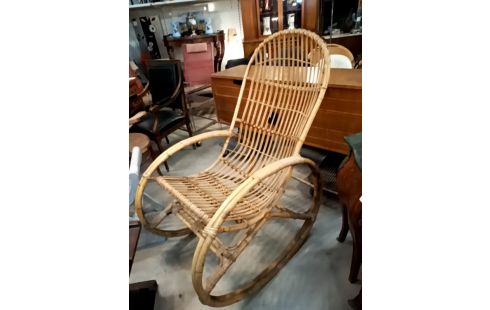 ROCKING CHAIR ROTIN VINTAGE DESIGN