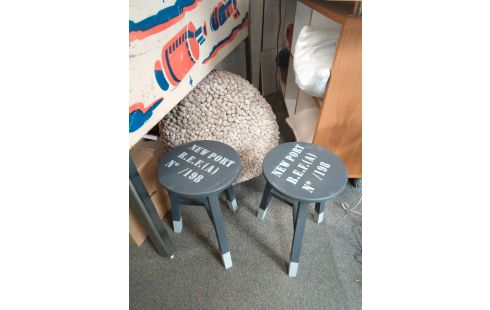 TABOURET GRIS