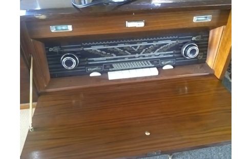 MEUBLE HIFI AVEC RADIO ET PLATINE PHILIPS (EN L'ETAT)