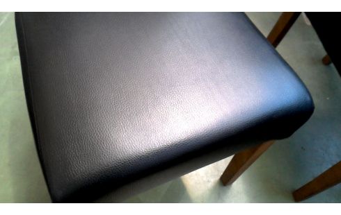 4 STÜHLE SCHWARZ KUNSTLEDER