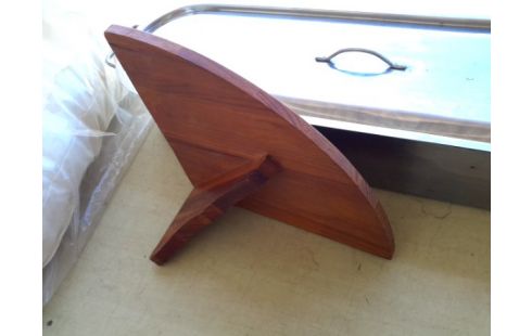 ETAGERE MURALE D'ANGLE