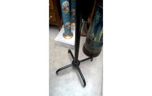 KLEIDERSTÄNDER SCHWARZ METALL
