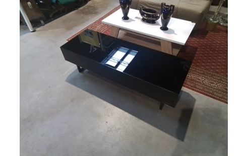 TABLE TV NOIRE LAQUÉE NORSTONE KAHLM