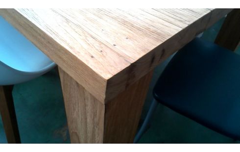 MESA DE COMEDOR TECA MACIZO
