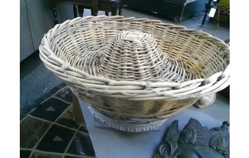 CORBEILLE A FRUIT TRESSEE