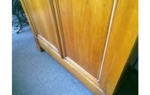ARMOIRE 2P (AVEC ETAGERES)