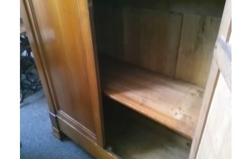 ARMOIRE 2P (AVEC ETAGERES)
