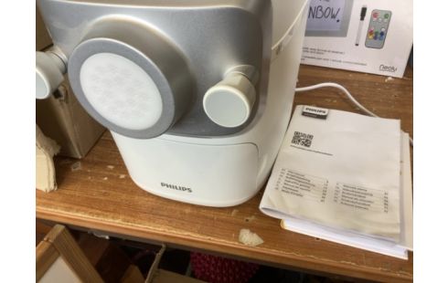 MACHINE A PATES PHILIPS HR2660