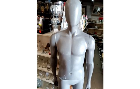 MANNEQUIN