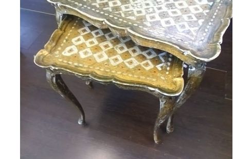 TABLES GIGOGNES DORE (LOT DE 2)